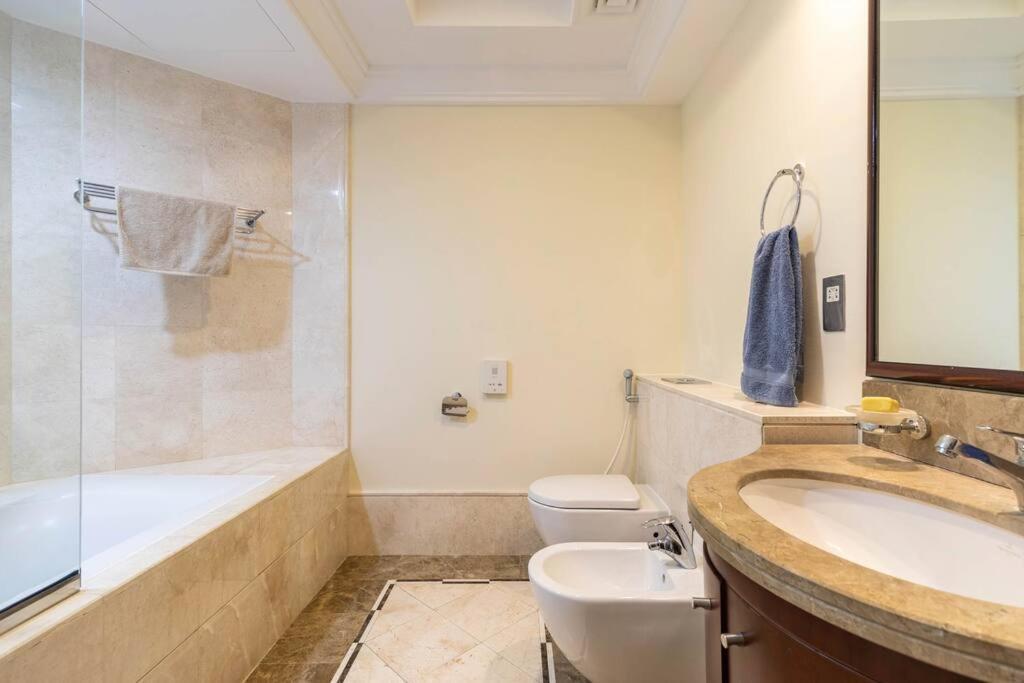 Luxury 1 Bedroom With A Private Beach Taj Granduer Residence At Palm Дубай Экстерьер фото
